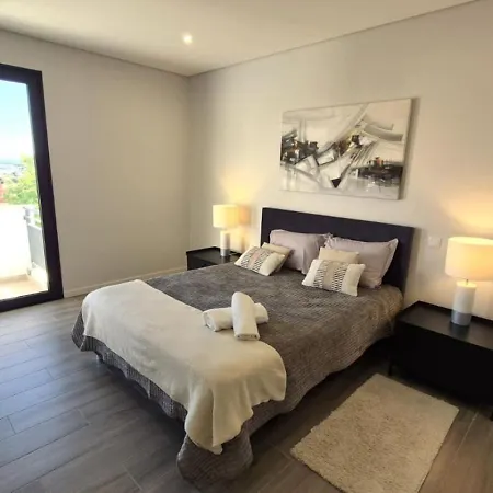 شقة Exclusive 2 Bedroom Near The For 6 Guests