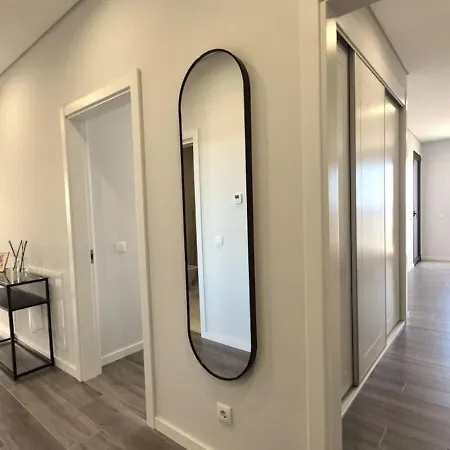 Appartamento Exclusive 2 Bedroom Near The For 6 Guests *