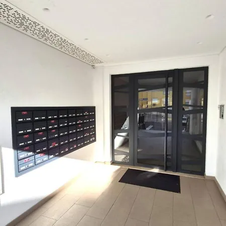 Exclusive 2 Bedroom Near The For 6 Guests Appartamento