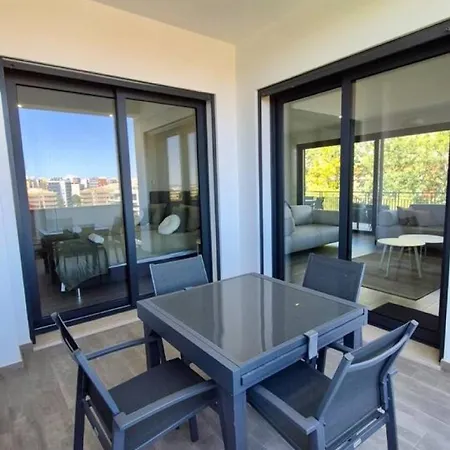 Exclusive 2 Bedroom Near The For 6 Guests Appartamento Portimão