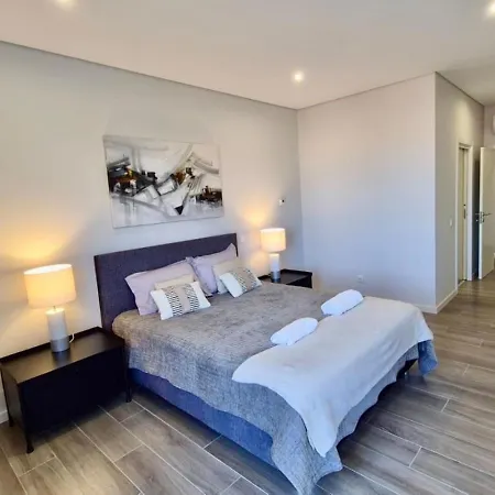 Exclusive 2 Bedroom Near The For 6 Guests Appartamento *