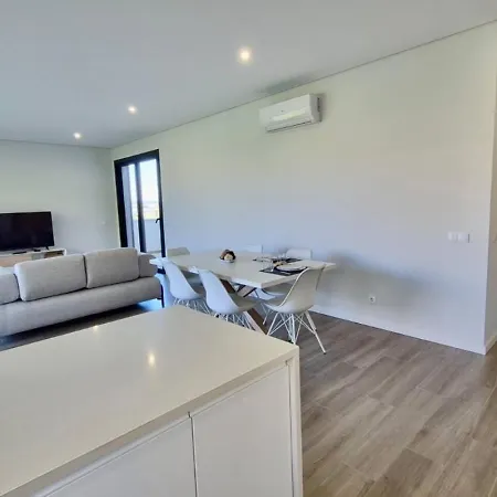 Exclusive 2 Bedroom Near The For 6 Guests Appartamento